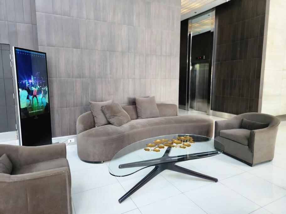 Bgc Fresh & Cozy Studio Near Burgos Circle With Fast Internet Connection Manila Bagian luar foto